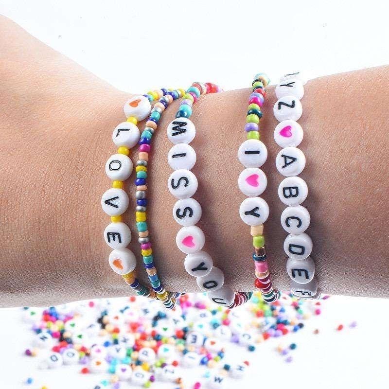 DIY Pärllåda Seed Beads &amp; Bokstavspärlor – 3900 Pärlor för Smyckestillverkning